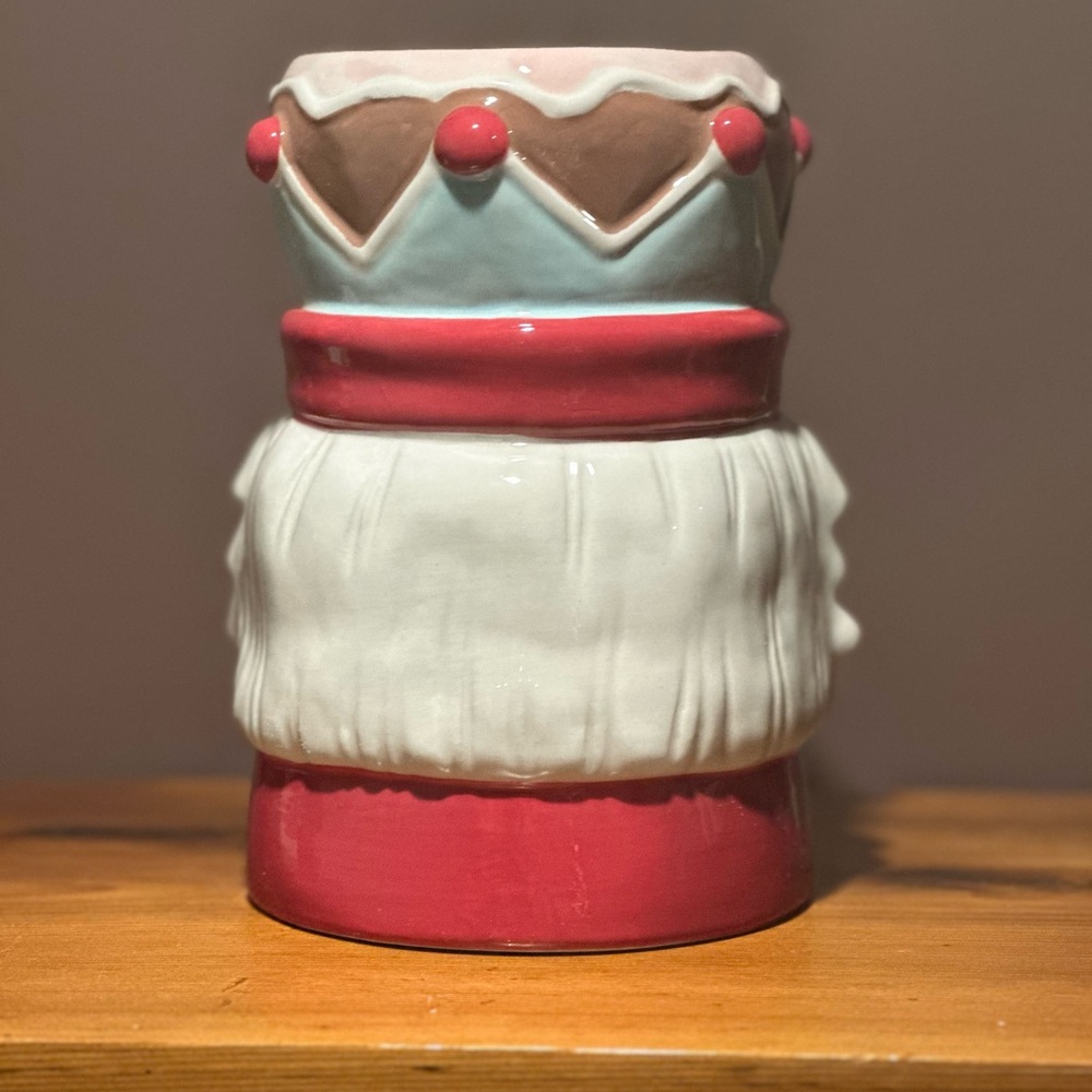 Christmas African-American Nutcracker Crock - Picture 2 of 4